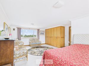 Photo 19- click for photo gallery